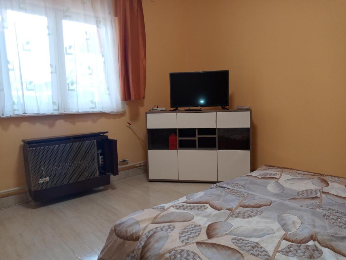 Napsugar Apartmanhaz Balatonlelle Εξωτερικό φωτογραφία