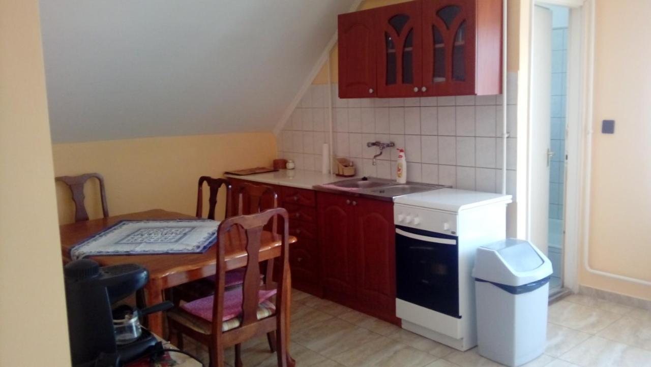 Napsugar Apartmanhaz Balatonlelle Εξωτερικό φωτογραφία