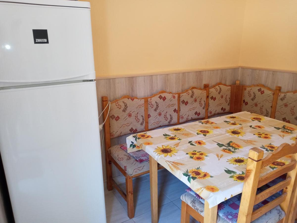 Napsugar Apartmanhaz Balatonlelle Εξωτερικό φωτογραφία