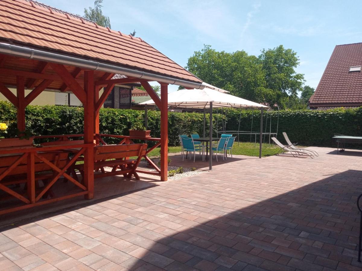 Napsugar Apartmanhaz Balatonlelle Εξωτερικό φωτογραφία