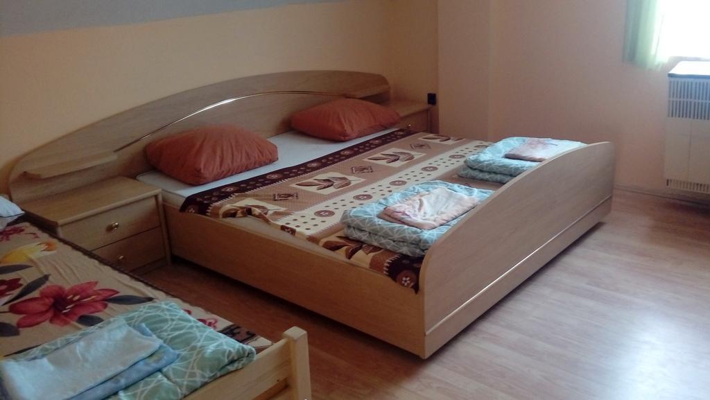 Napsugar Apartmanhaz Balatonlelle Εξωτερικό φωτογραφία