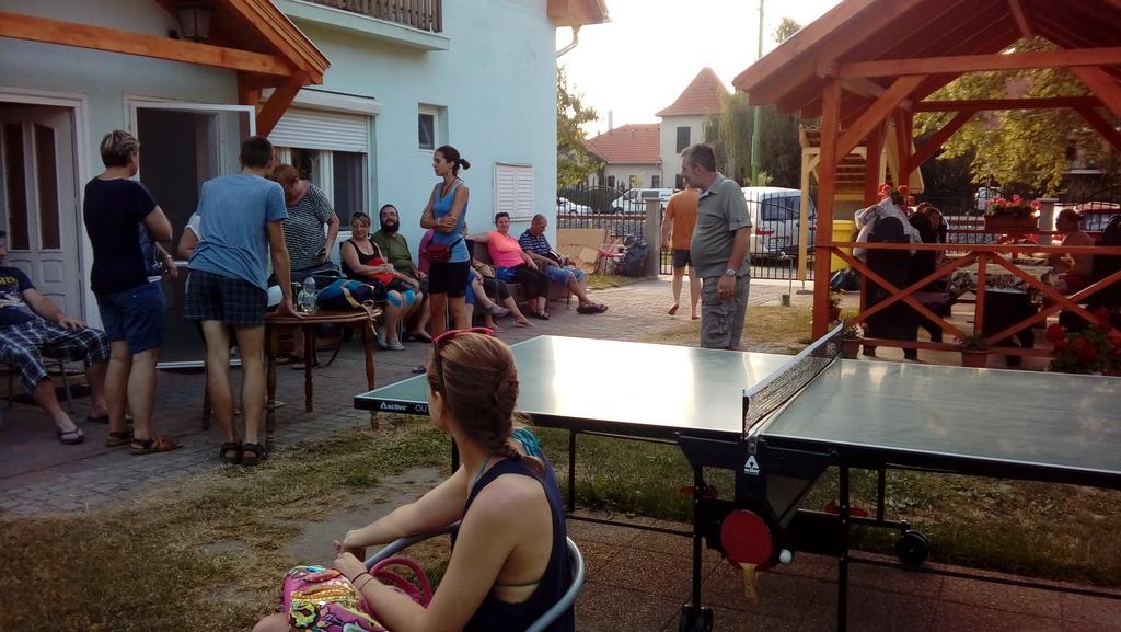 Napsugar Apartmanhaz Balatonlelle Εξωτερικό φωτογραφία