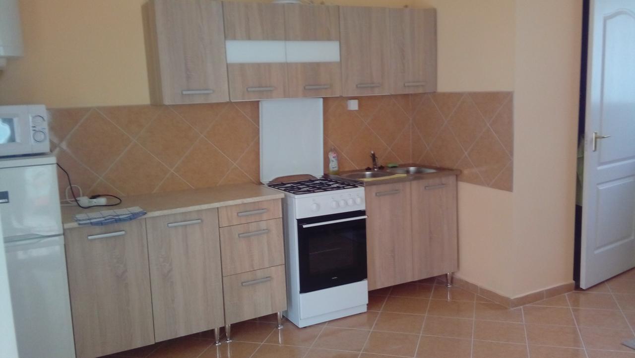 Napsugar Apartmanhaz Balatonlelle Εξωτερικό φωτογραφία